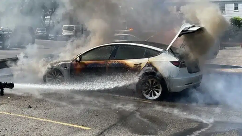 Coche ardiendo | Perito Judicial